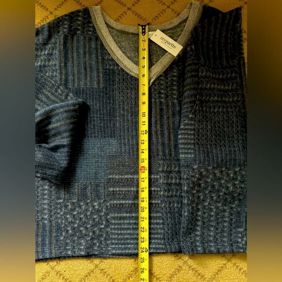 Bucket List deep V neck long sleeved sweater in a blue patterned design NWT L - Picture 5 of 8